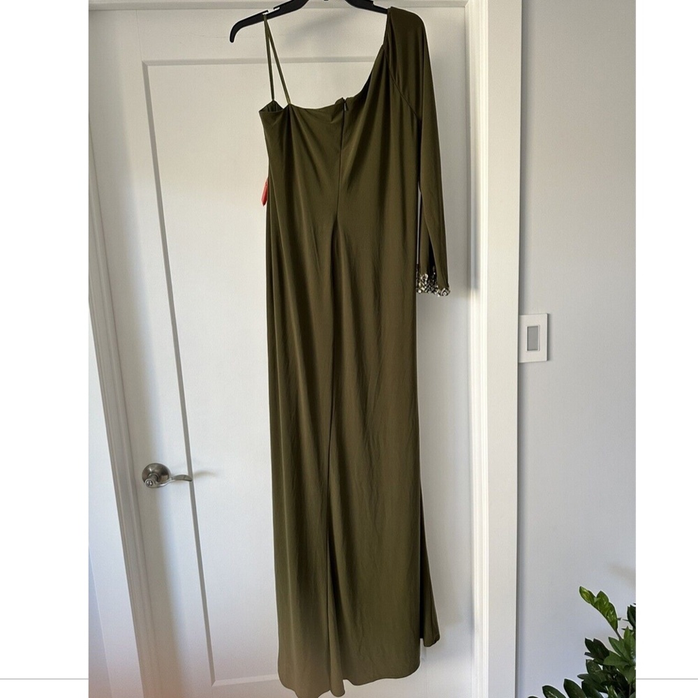 NEW $398 Mac Duggal One-Shoulder Long Sleeve Jersey Gown Size 16 - Picture 9 of 16